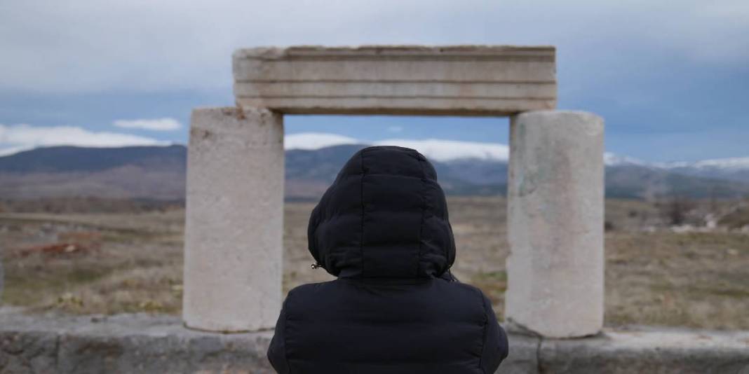 Gün içinde renk değiştirmesiyle dikkat çekiyor: ‘Türkiye’nin 7 renkli gölü’ 7